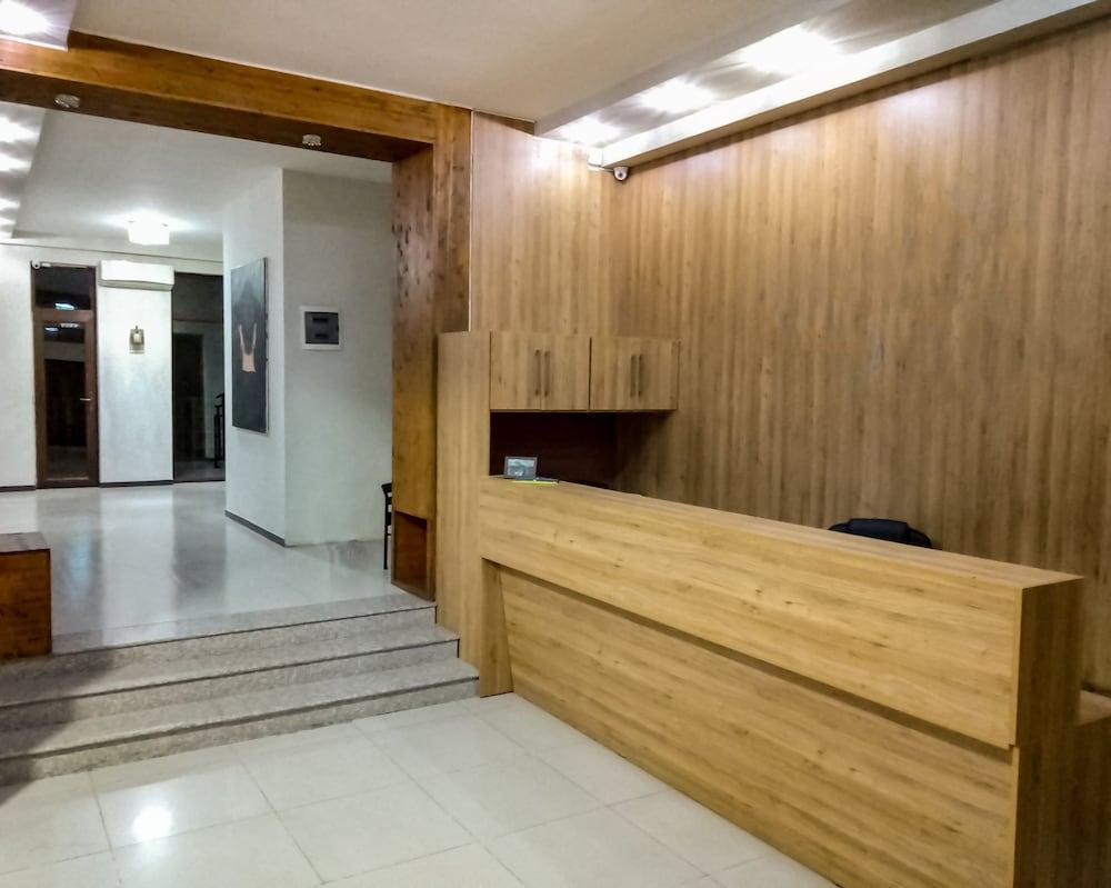 Sky Georgia Otel Tiflis Dış mekan fotoğraf