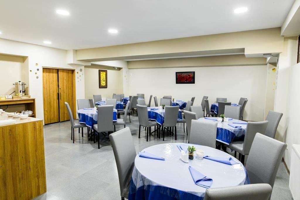Sky Georgia Otel Tiflis Dış mekan fotoğraf