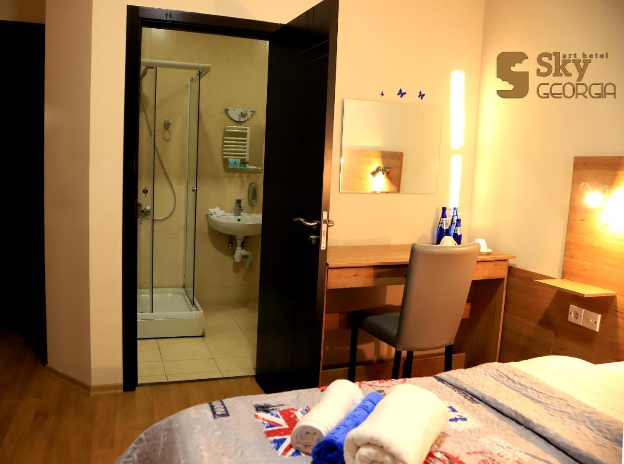Sky Georgia Otel Tiflis Dış mekan fotoğraf