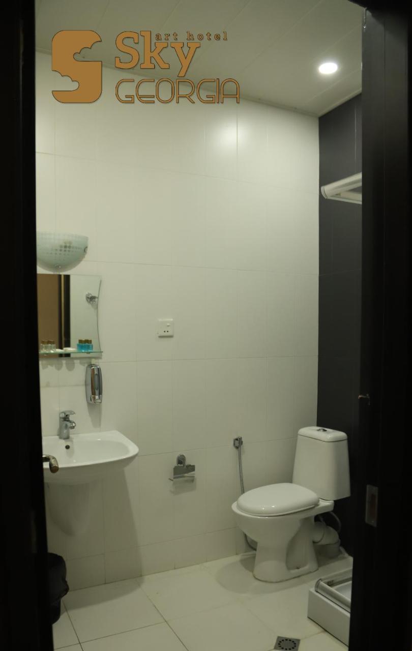 Sky Georgia Otel Tiflis Dış mekan fotoğraf
