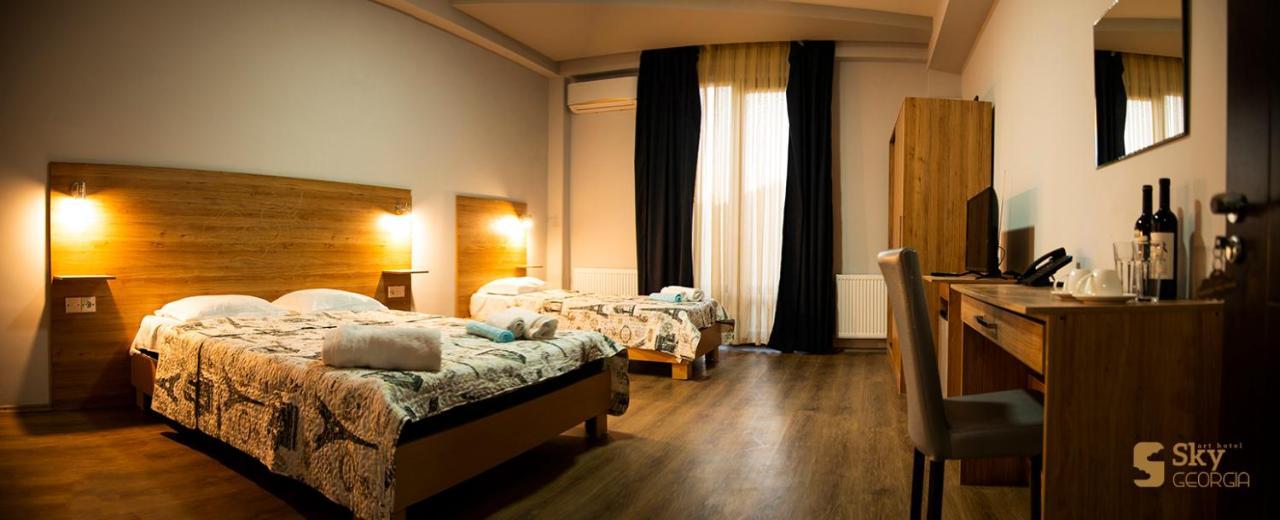 Sky Georgia Otel Tiflis Dış mekan fotoğraf